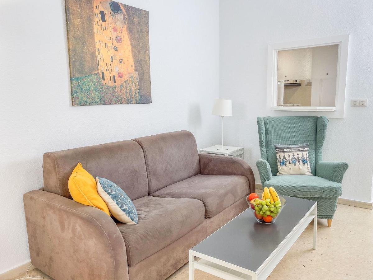Club Maritimo At Ronda Iii Apartment